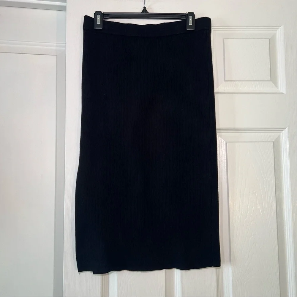 House of Harlow 1960 Black Ribbed knit Midi Pencil Skirt